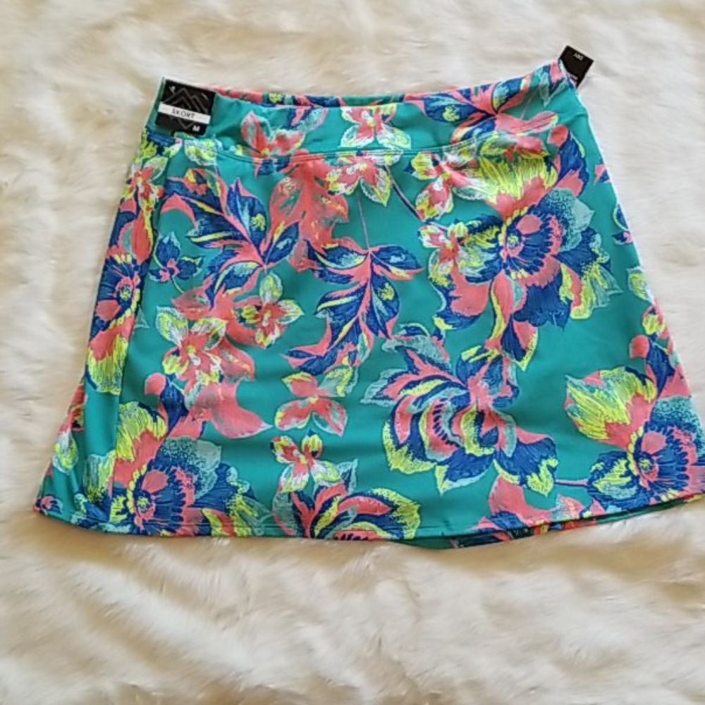 New with tag Zelos skirt  Med